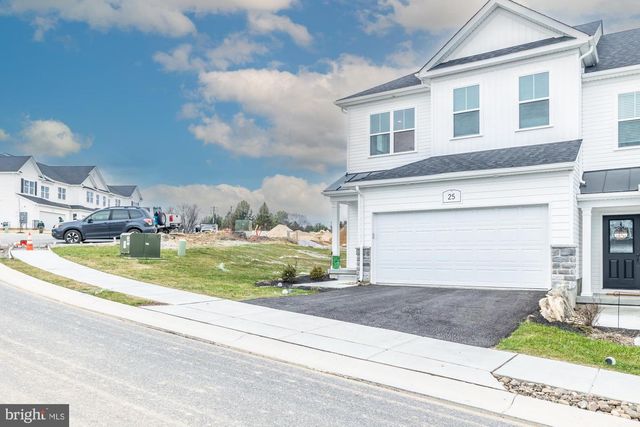 25 VALLEY OAK RD, Glenmoore, PA 19343