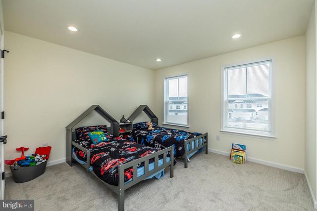 25 VALLEY OAK RD, Glenmoore, PA 19343