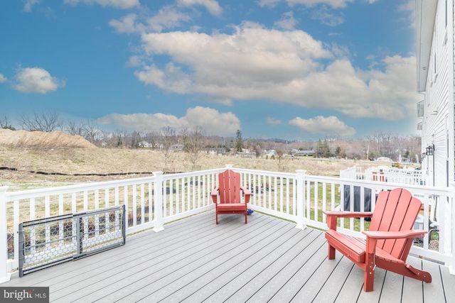 25 VALLEY OAK RD, Glenmoore, PA 19343