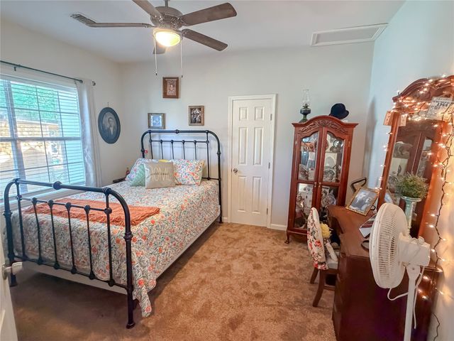 2124 Culbertson Street, Paris, TX 75460