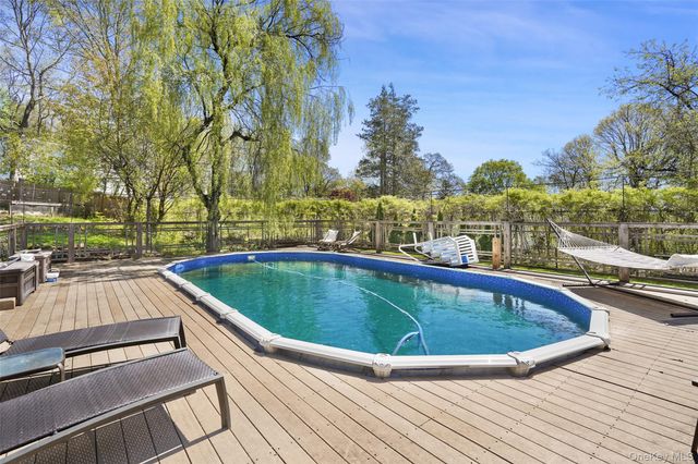 8 Olive Drive, Mahopac, NY 10541