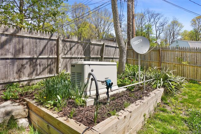 8 Olive Drive, Mahopac, NY 10541