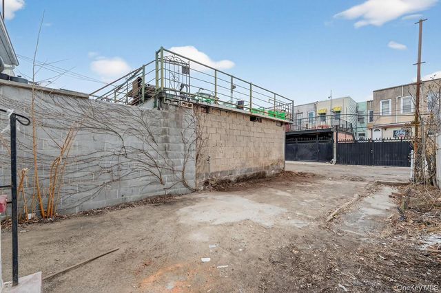 2561 99th Street 2nd Fl, East Elmhurst, NY 11369