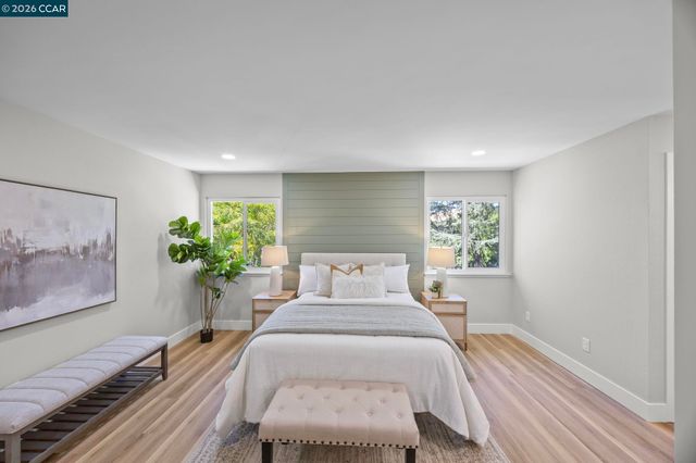 2 El Molino Dr, Clayton, CA 94517
