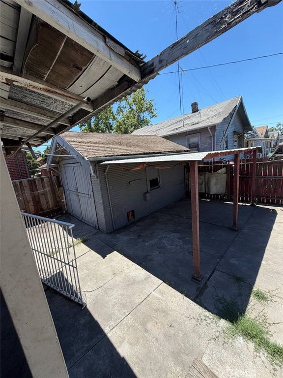 Image 24 of property listing at 1139 S Hunter Street, Stockton, CA 95206