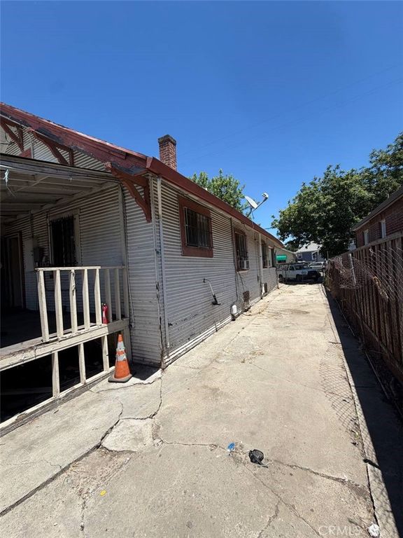 Image 29 of property listing at 1139 S Hunter Street, Stockton, CA 95206
