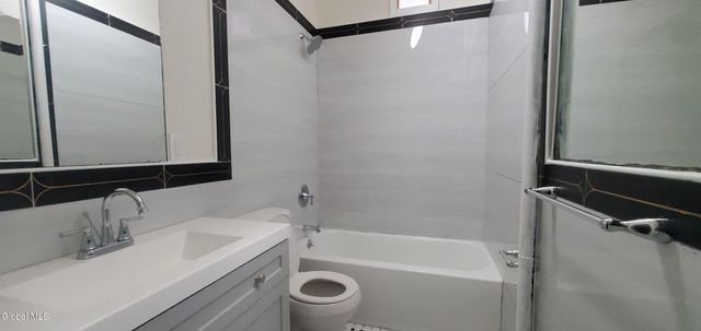 87 Delaware Avenue, Albany, NY 12202