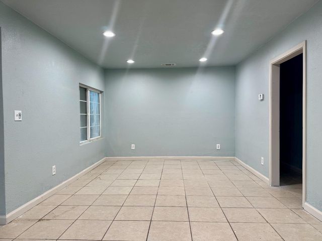 1401 Inyo Ave, Modesto, CA 95358