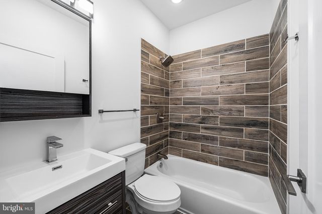 4047 GREEN ST, Philadelphia, PA 19104