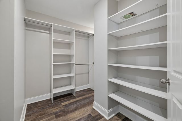 236 Azalea Dr, Oak Grove, KY 42262