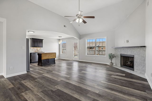 236 Azalea Dr, Oak Grove, KY 42262