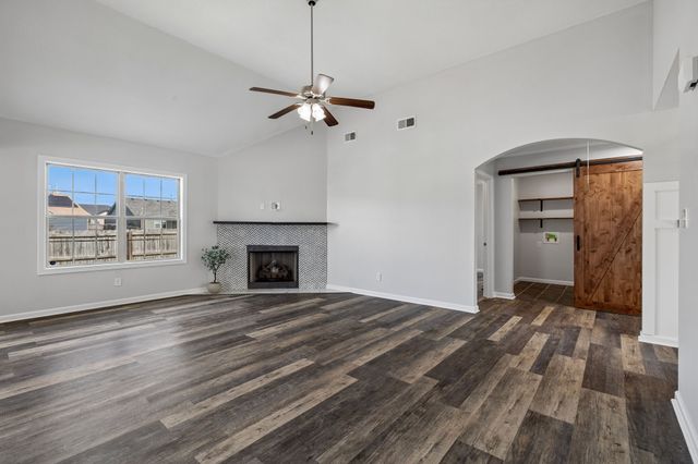 236 Azalea Dr, Oak Grove, KY 42262