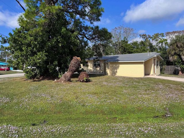 401 SE Tranquilla Avenue, Port St Lucie, FL 34983