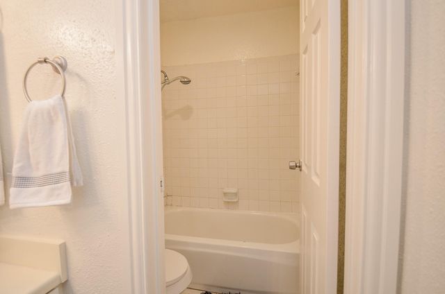 9707 Richmond Avenue 109, Houston, TX 77042