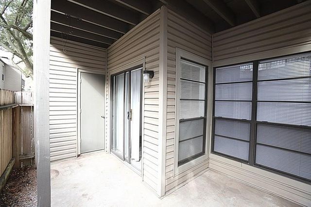 9707 Richmond Avenue 109, Houston, TX 77042