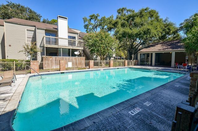 9707 Richmond Avenue 109, Houston, TX 77042