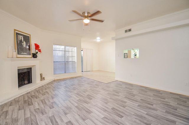 9707 Richmond Avenue 109, Houston, TX 77042