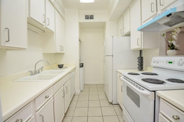 9707 Richmond Avenue 109, Houston, TX 77042