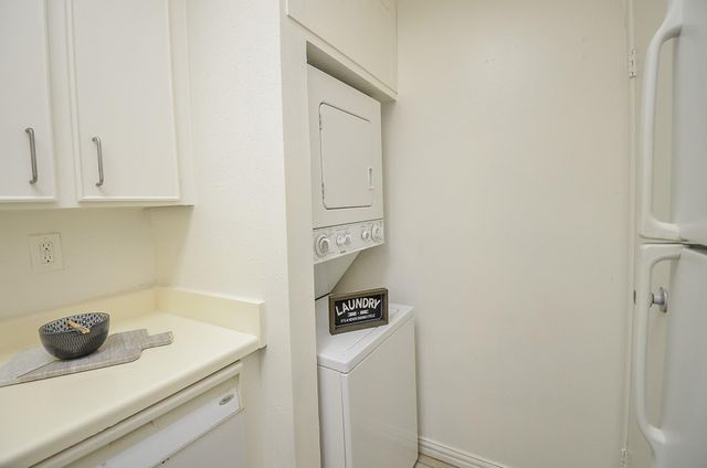 9707 Richmond Avenue 109, Houston, TX 77042
