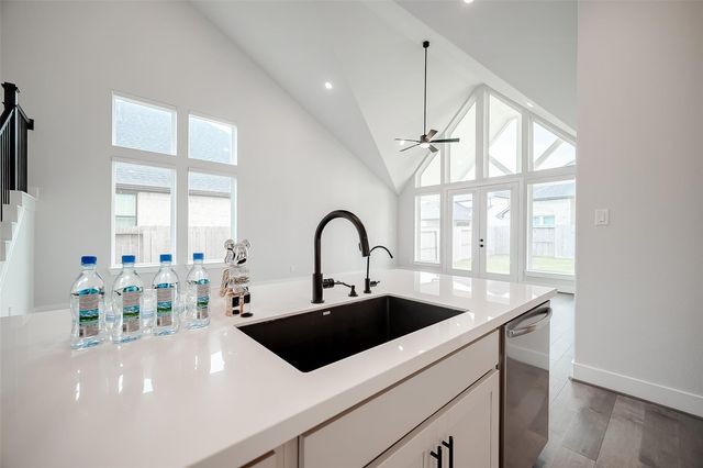 29022 Laurel Grove Lane, Fulshear, TX 77441