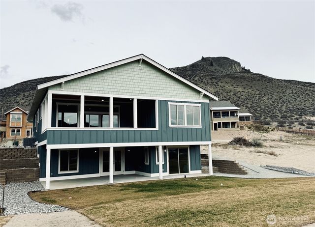 211 Village Way, Oroville, WA 98844