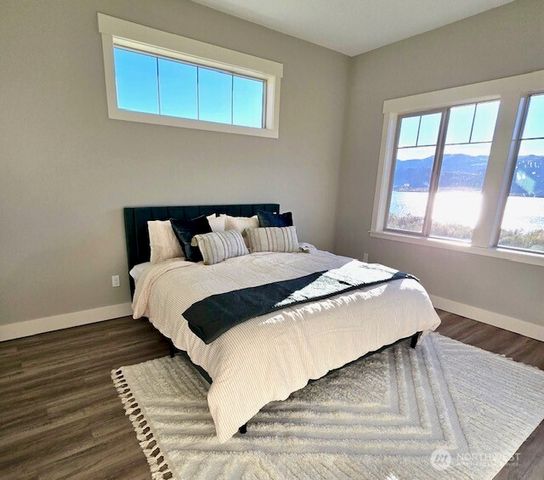 211 Village Way, Oroville, WA 98844