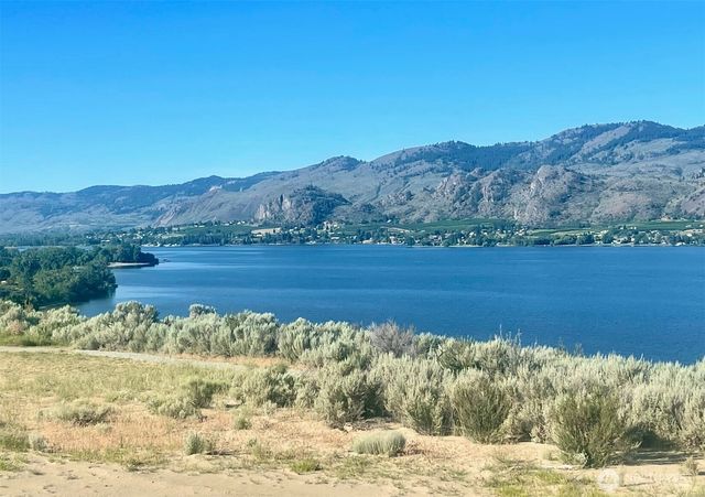 211 Village Way, Oroville, WA 98844