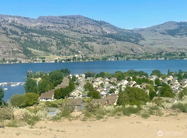 211 Village Way, Oroville, WA 98844