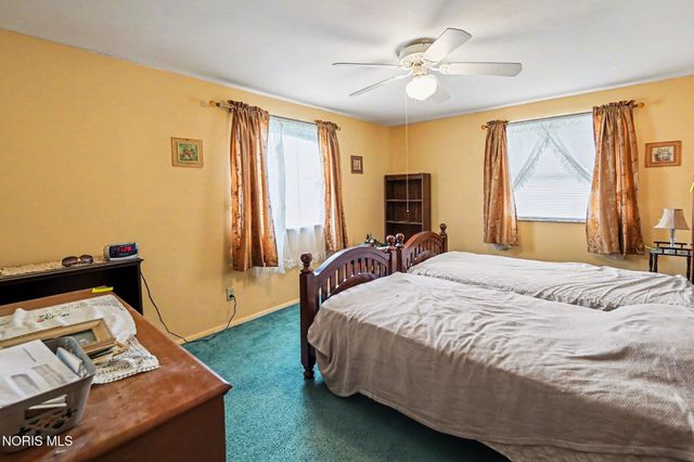 3718 Mapleway Drive, Toledo, OH 43614