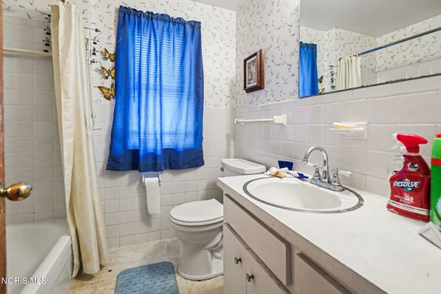 3718 Mapleway Drive, Toledo, OH 43614