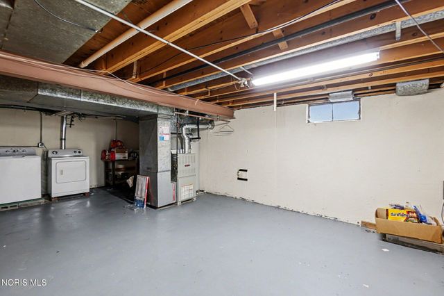 3718 Mapleway Drive, Toledo, OH 43614