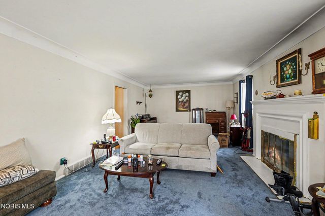 3718 Mapleway Drive, Toledo, OH 43614