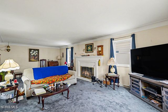 3718 Mapleway Drive, Toledo, OH 43614