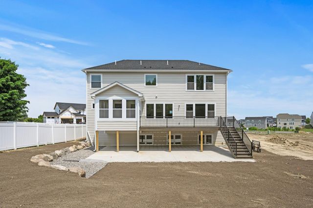 XXXX Lakeview Drive W, Minnetonka, MN 55305