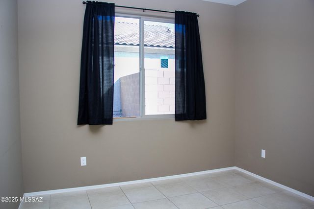 6649 W Tuckup Trail, Marana, AZ 85658