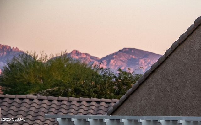 6649 W Tuckup Trail, Marana, AZ 85658