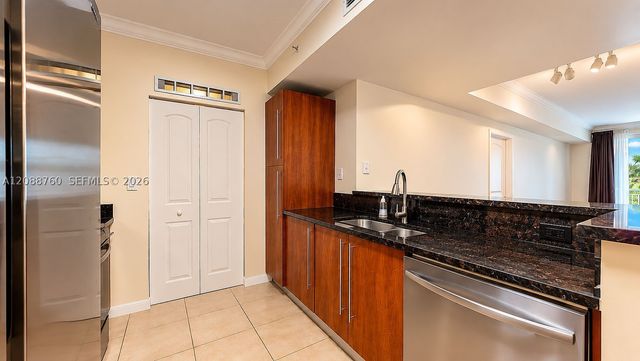 7350 SW 89th St 716S, Miami, FL 33156