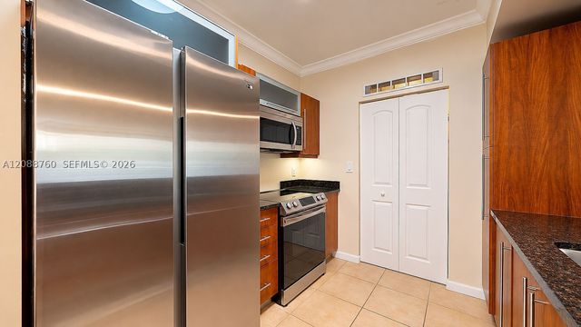 7350 SW 89th St 716S, Miami, FL 33156
