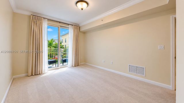 7350 SW 89th St 716S, Miami, FL 33156