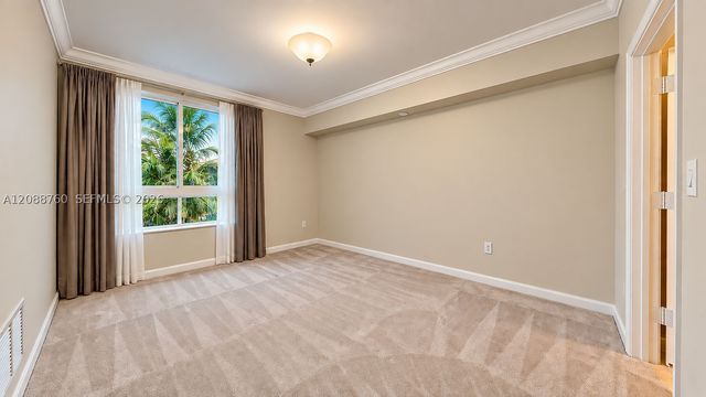 7350 SW 89th St 716S, Miami, FL 33156