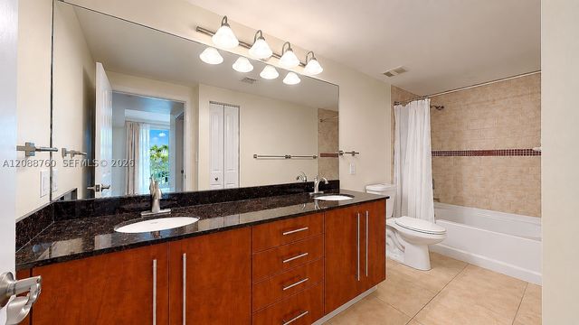 7350 SW 89th St 716S, Miami, FL 33156