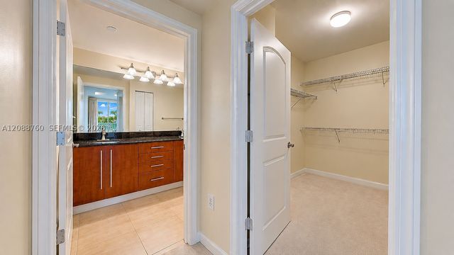 7350 SW 89th St 716S, Miami, FL 33156