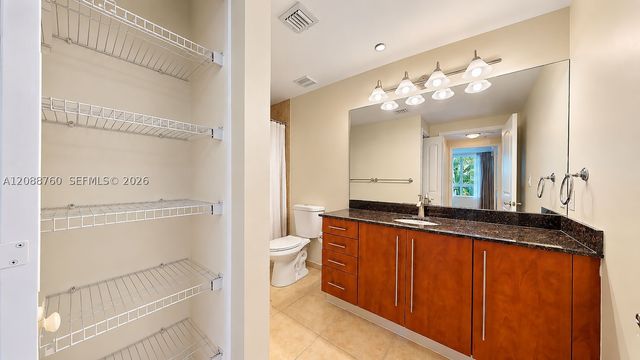 7350 SW 89th St 716S, Miami, FL 33156
