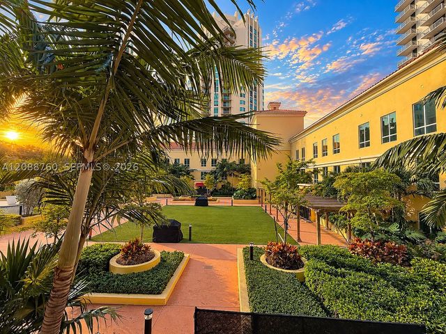 7350 SW 89th St 716S, Miami, FL 33156