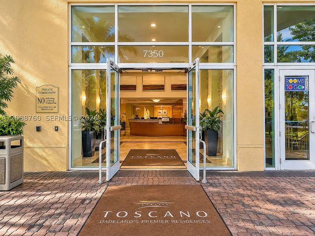 7350 SW 89th St 716S, Miami, FL 33156