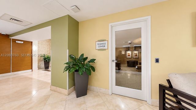 7350 SW 89th St 716S, Miami, FL 33156