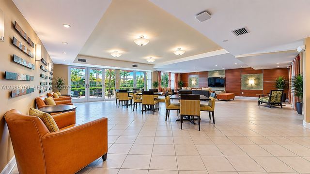 7350 SW 89th St 716S, Miami, FL 33156