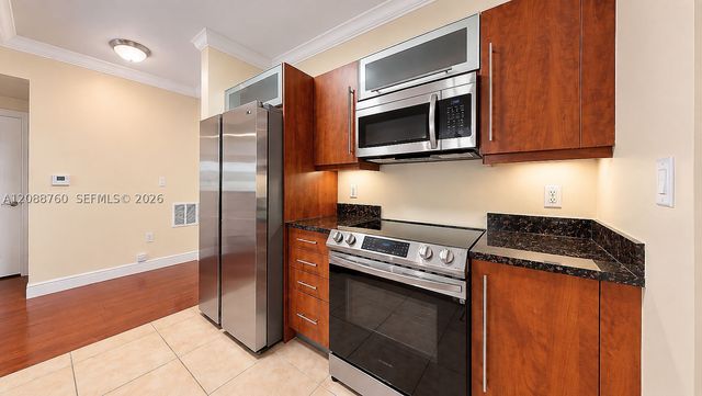 7350 SW 89th St 716S, Miami, FL 33156