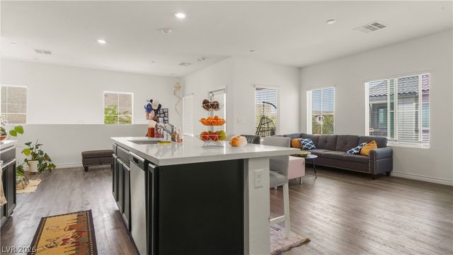7232 North Decatur Boulevard 1, Las Vegas, NV 89131