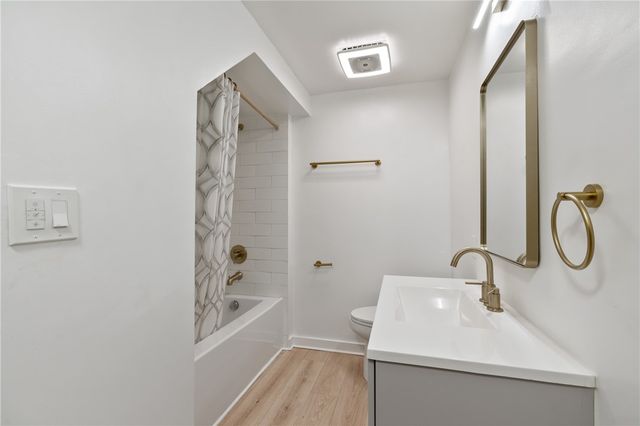 310 5th Ave, Rankin, PA 15104